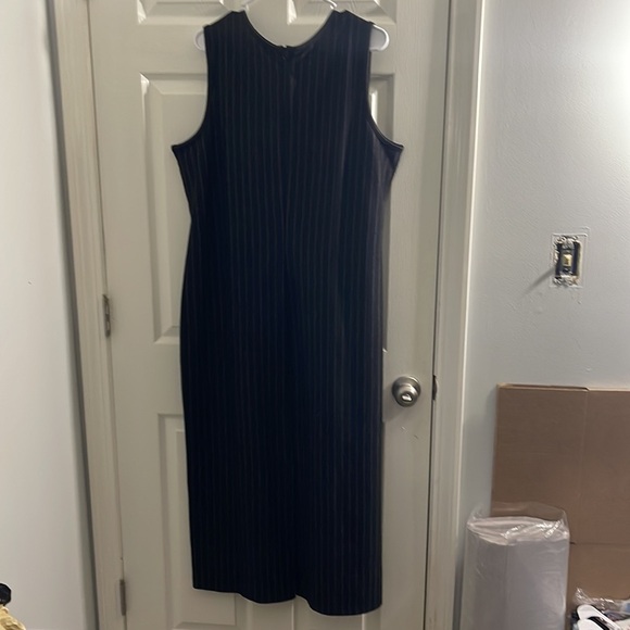 Avenue women's sleeveless pinstripe dress, Size 14/16 - Picture 6 of 8